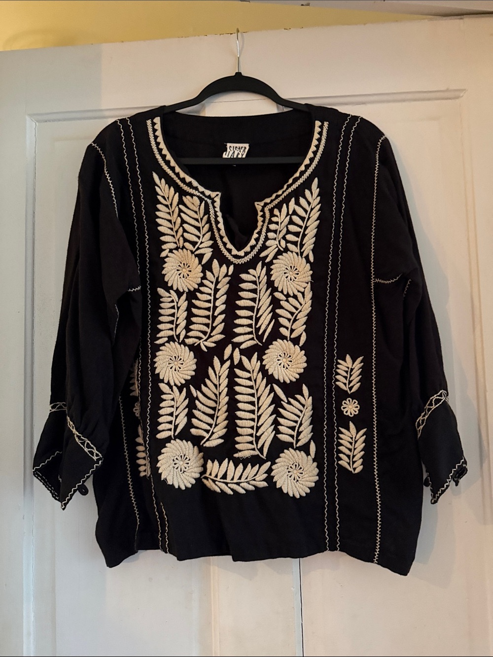 Sister Mary Gloria Black Linen Floral Embroidery Linen Blend Blouse Size Medium